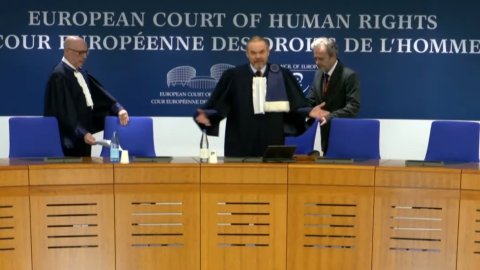 EMD delt om ytringsfriheten til dommer som kritiserte myndighetene på Facebook